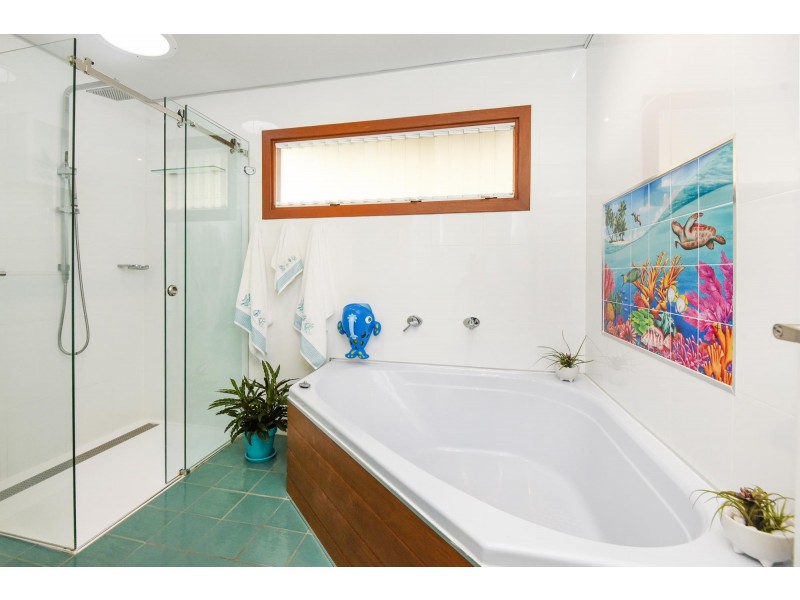 62 Ocean View Road, Arrawarra Headland NSW 2456