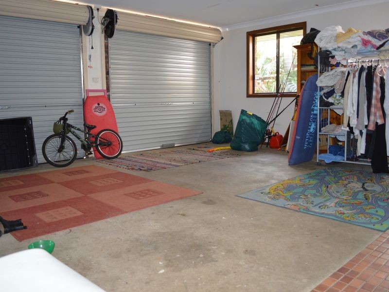 17 Panorama Parade, Safety Beach NSW 2456