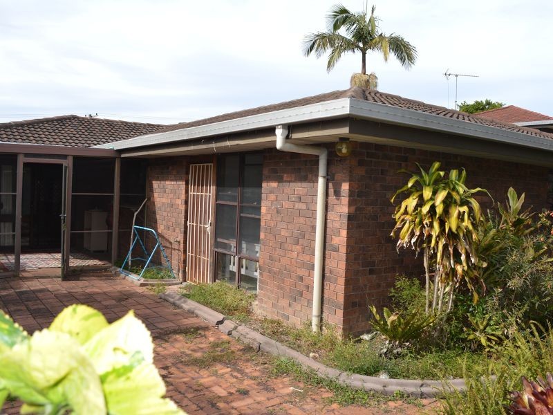 17 Panorama Parade, Safety Beach NSW 2456