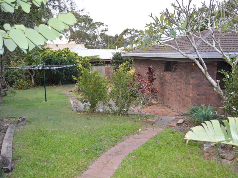 17 Panorama Parade, Safety Beach NSW 2456