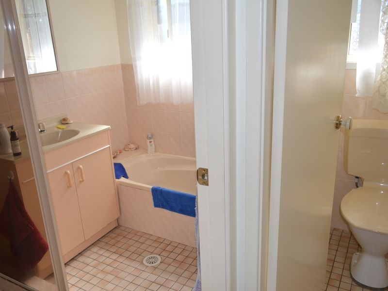 11 Barnes Street, Woolgoolga NSW 2456