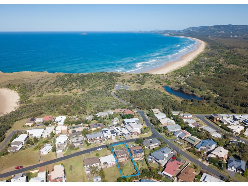 5 Signal Street, Emerald Beach NSW 2456