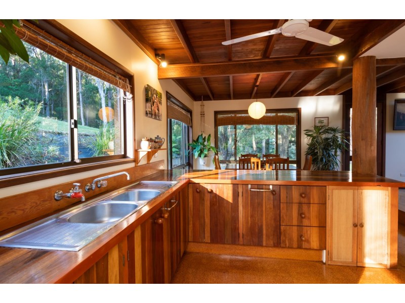 40 Skinner Close, Emerald Beach NSW 2456