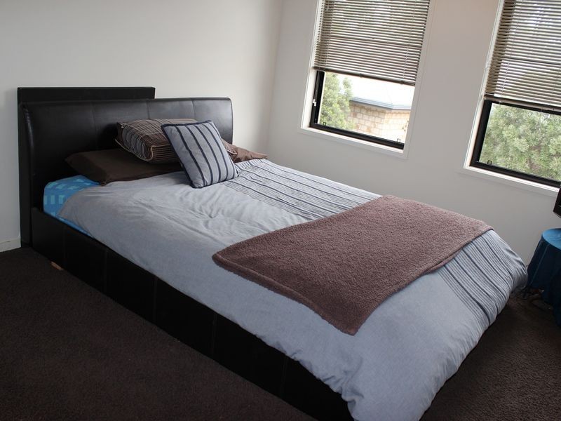 28 Mariner Drive, Safety Beach NSW 2456