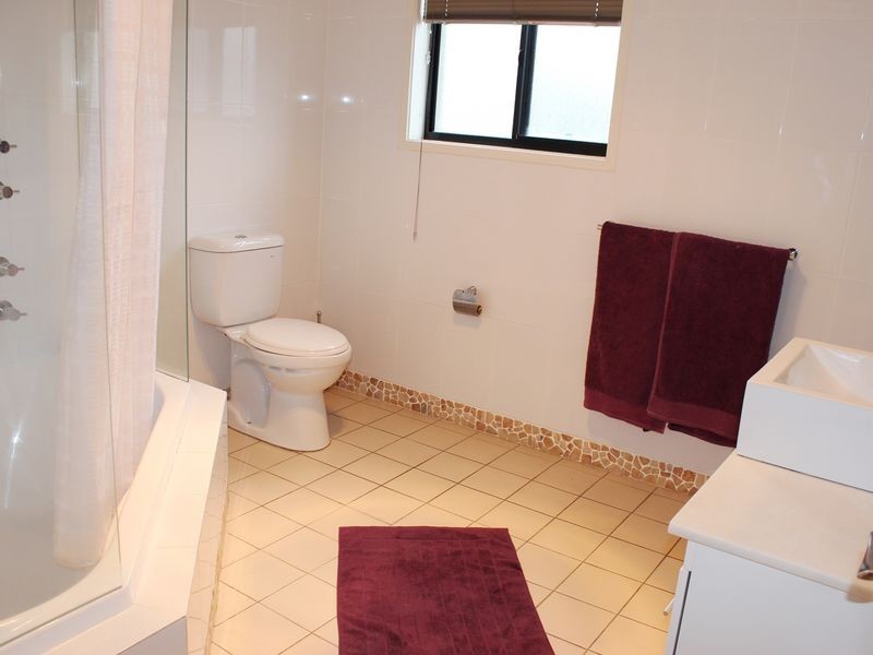 28 Mariner Drive, Safety Beach NSW 2456