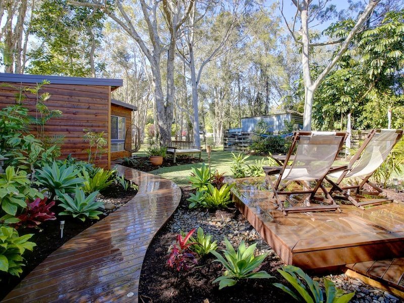 17 Beacon Crescent, Emerald Beach NSW 2456