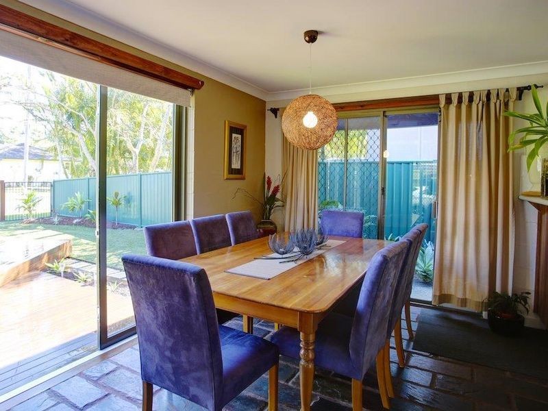 17 Beacon Crescent, Emerald Beach NSW 2456
