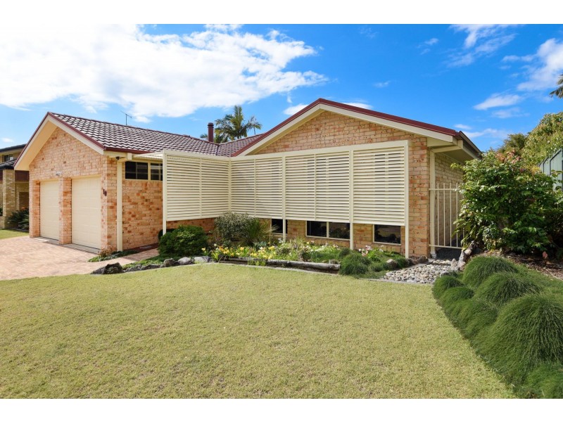 10 Ocean Links Close, Safety Beach NSW 2456