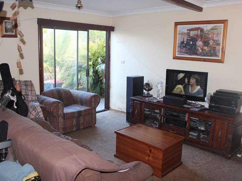 37 Schafer Street, Red Rock NSW 2456