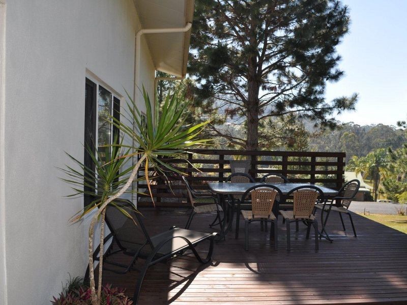 5 Poynten Drive, Emerald Beach NSW 2456