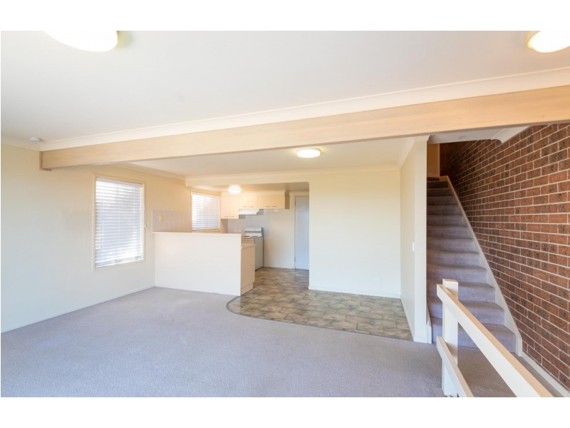 1/8 Lighthouse Crescent, Emerald Beach NSW 2456