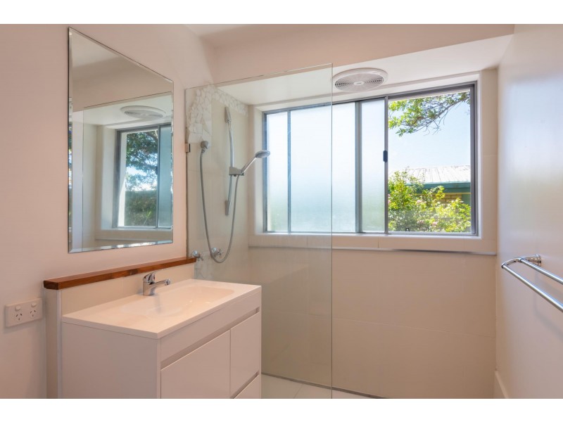 10 Fisherman Drive, Emerald Beach NSW 2456