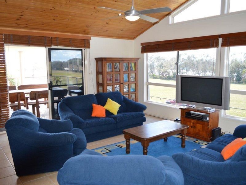 96 Sandys Beach Drive, Sandy Beach NSW 2456