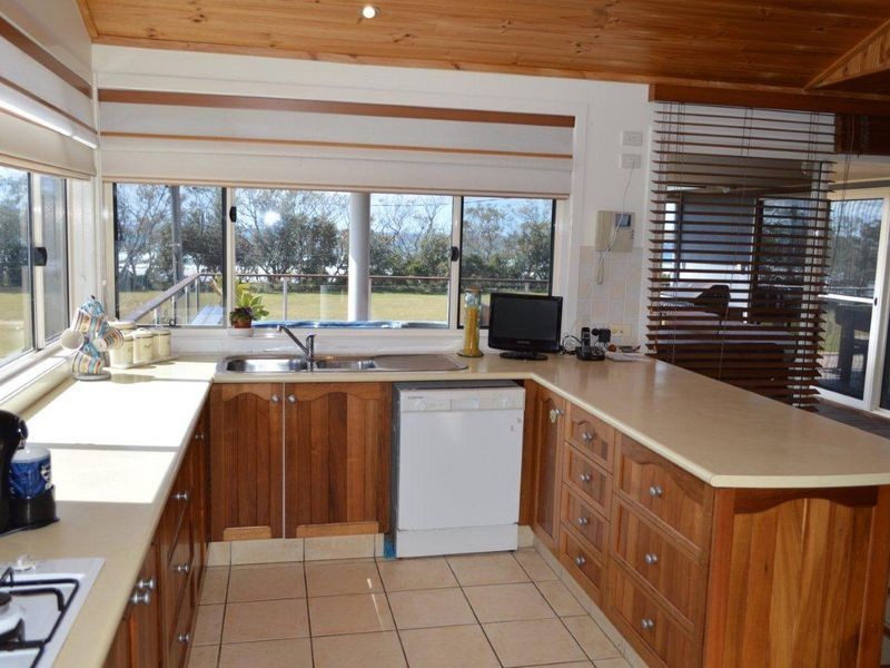 96 Sandys Beach Drive, Sandy Beach NSW 2456