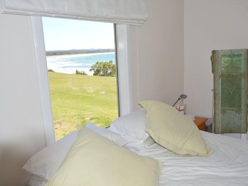 2 First Avenue, Arrawarra Headland NSW 2456