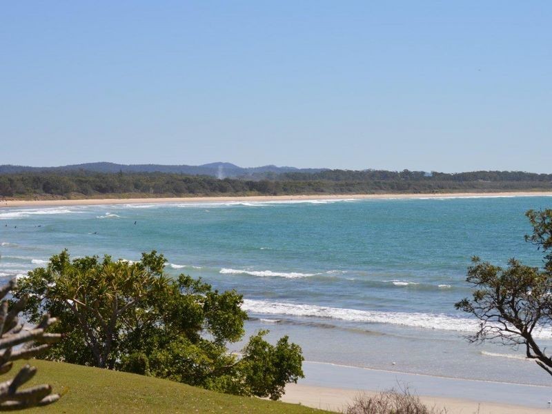 2 First Avenue, Arrawarra Headland NSW 2456