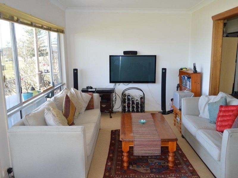 2 First Avenue, Arrawarra Headland NSW 2456