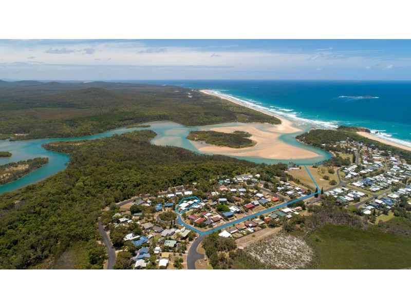 18 Martin Place, Red Rock NSW 2456