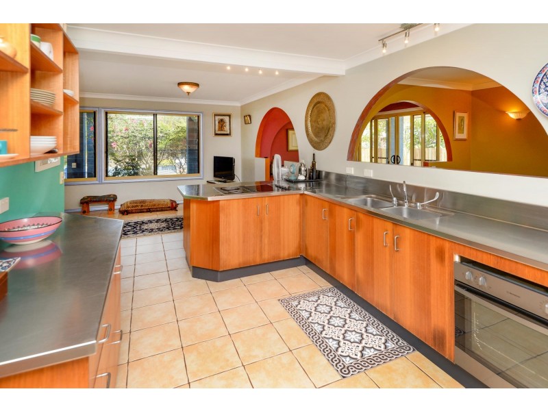 18 Martin Place, Red Rock NSW 2456