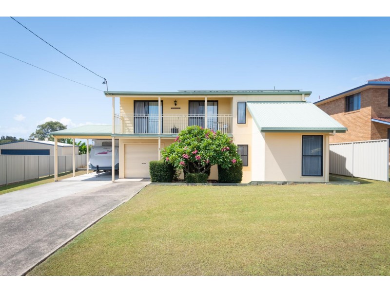 7 Burns Crescent, Corindi Beach NSW 2456