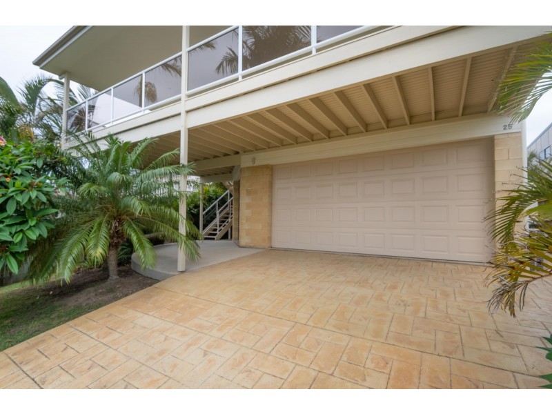 25 Ocean View Road, Arrawarra Headland NSW 2456