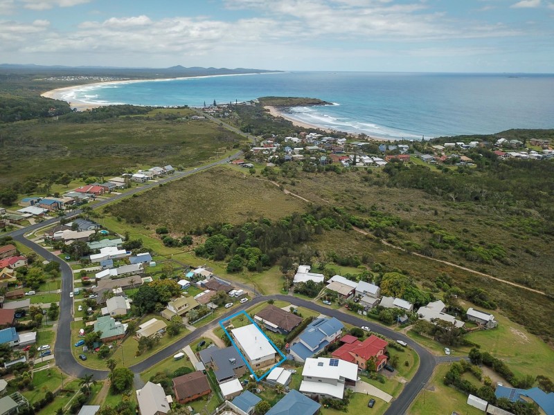 25 Ocean View Road, Arrawarra Headland NSW 2456