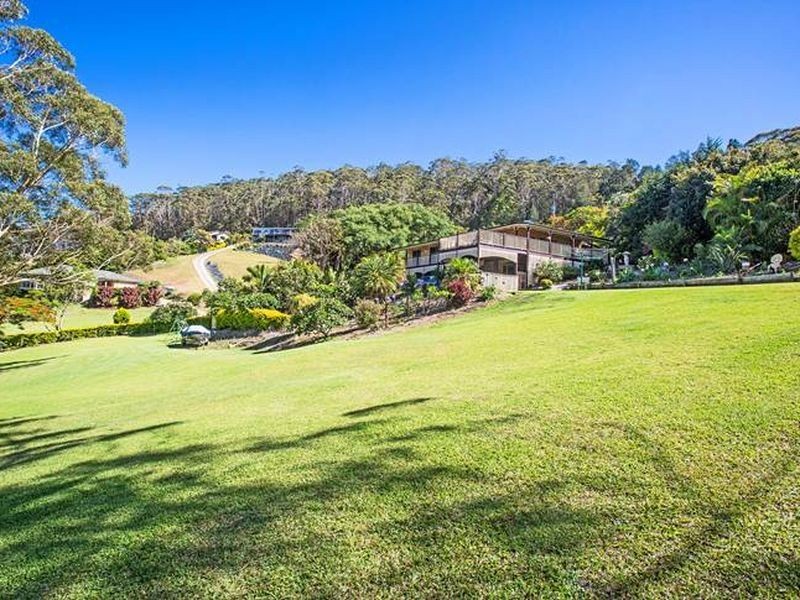 4 Jade Close, Emerald Beach NSW 2456
