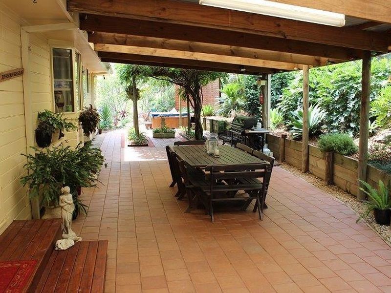 4 Jade Close, Emerald Beach NSW 2456