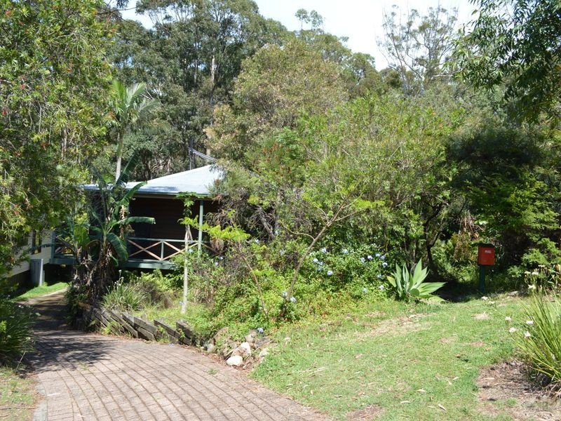 14 Young Street, Safety Beach NSW 2456