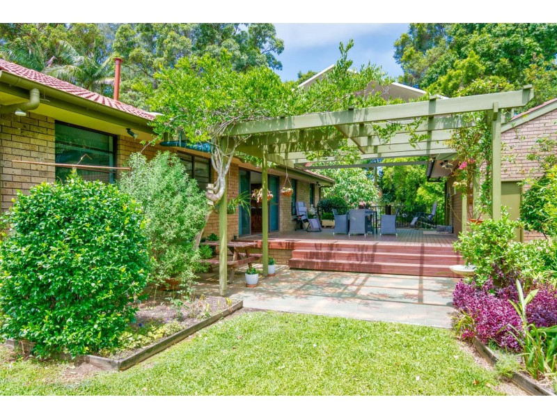 8 Bream Close, Emerald Beach NSW 2456