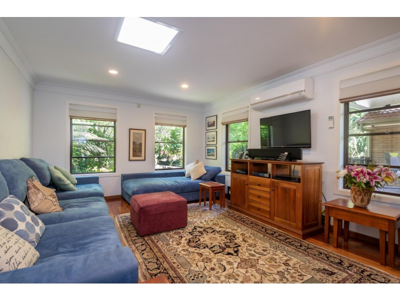 8 Bream Close, Emerald Beach NSW 2456