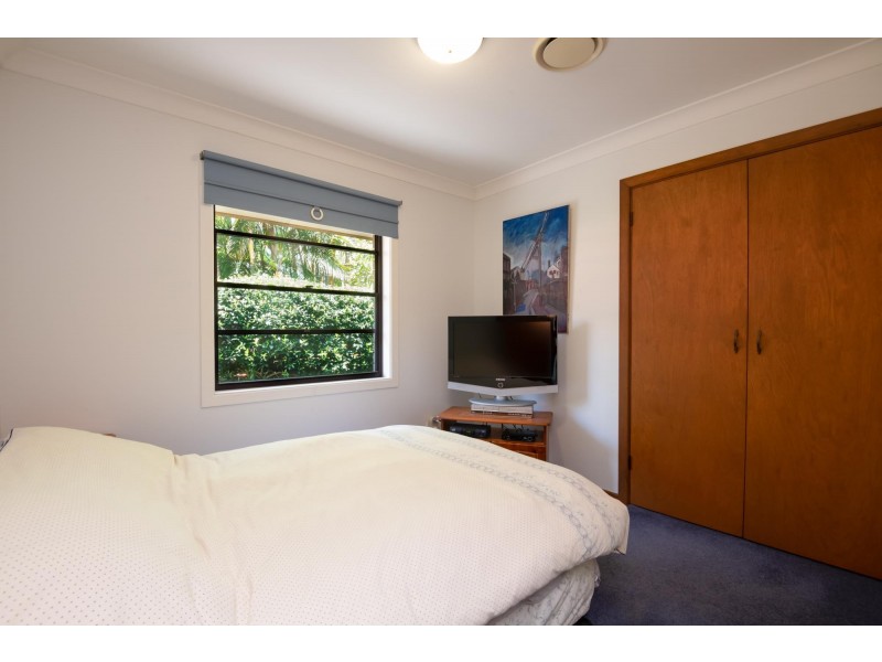 8 Bream Close, Emerald Beach NSW 2456