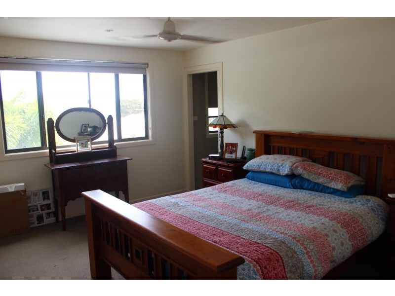 3 Yachtsman Drive, Safety Beach NSW 2456