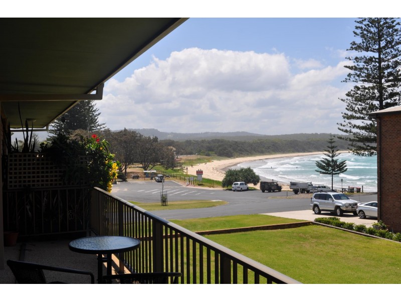 4/9-11 Carrington Street, Woolgoolga NSW 2456