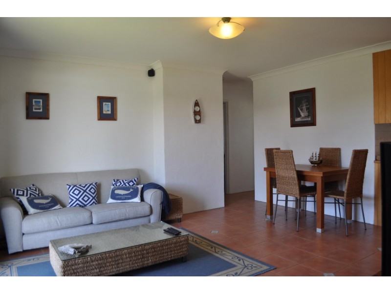 4/9-11 Carrington Street, Woolgoolga NSW 2456