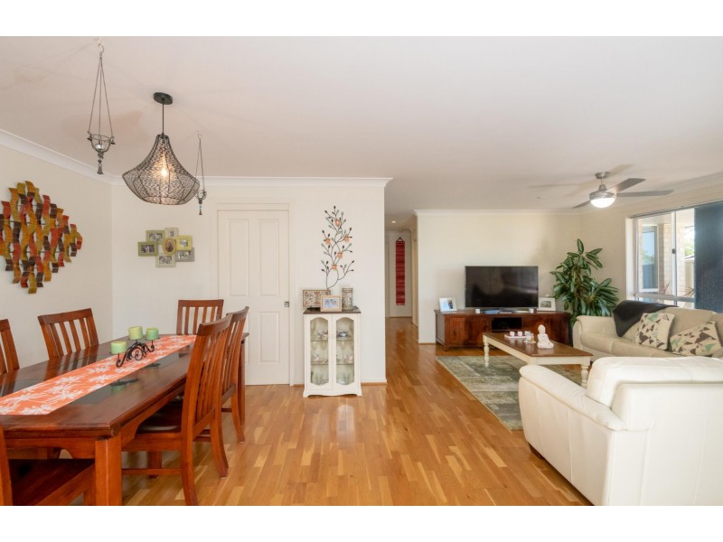 2/28 Melaleuca Avenue, Woolgoolga NSW 2456