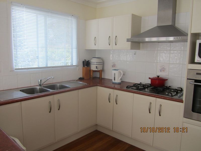8 Ocean Street, Safety Beach NSW 2456
