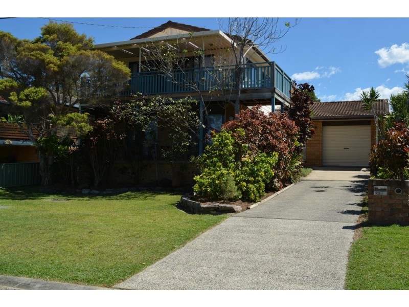 22 Bluegum Avenue, Sandy Beach NSW 2456