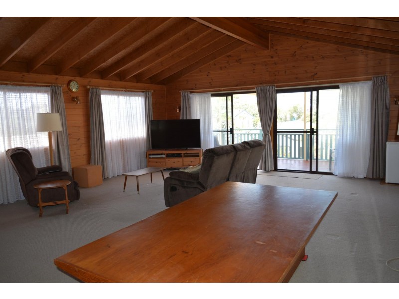 22 Bluegum Avenue, Sandy Beach NSW 2456