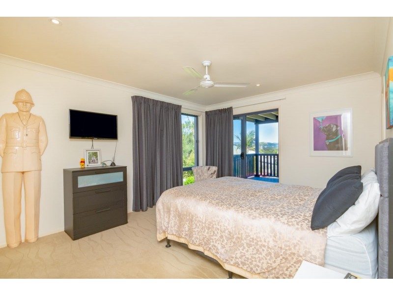 60 Dammerel Crescent, Emerald Beach NSW 2456