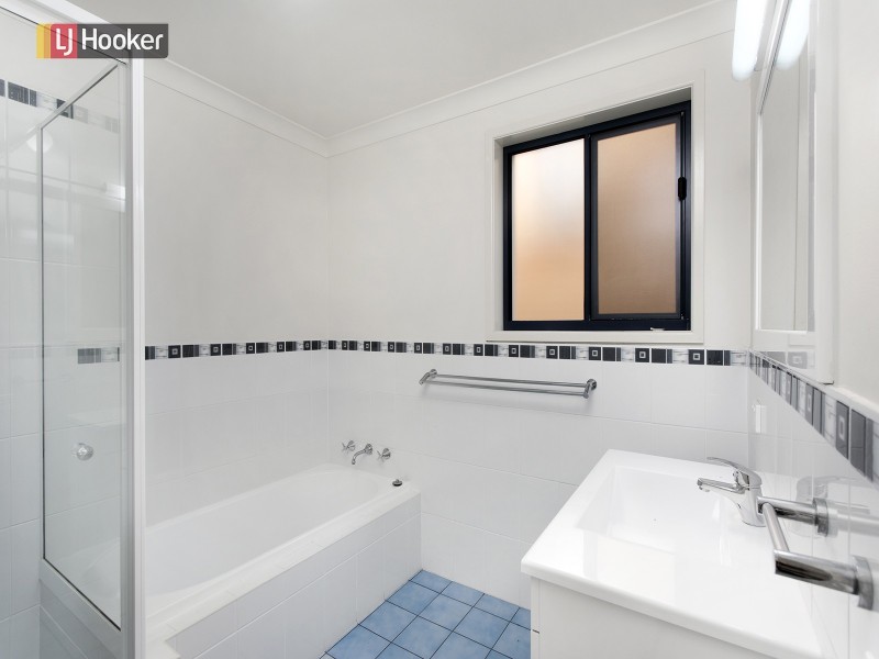 60 Dammerel Crescent, Emerald Beach NSW 2456