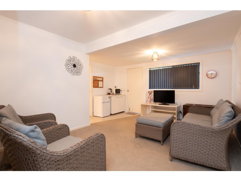 60 Dammerel Crescent, Emerald Beach NSW 2456