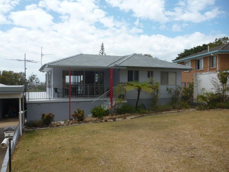 8 Ocean Drive, Safety Beach NSW 2456