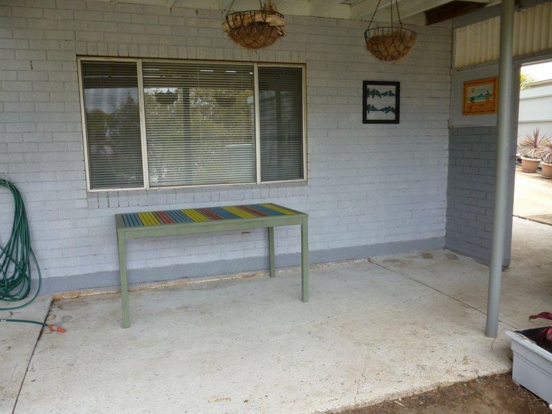 8 Ocean Drive, Safety Beach NSW 2456