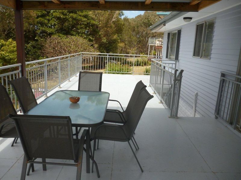 8 Ocean Drive, Safety Beach NSW 2456