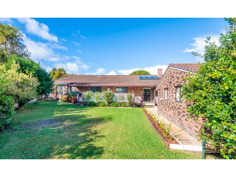 5 Spruce Place, Sandy Beach NSW 2456
