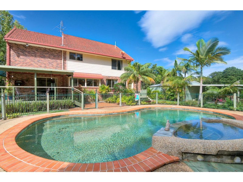 10 Pont Close, Emerald Beach NSW 2456