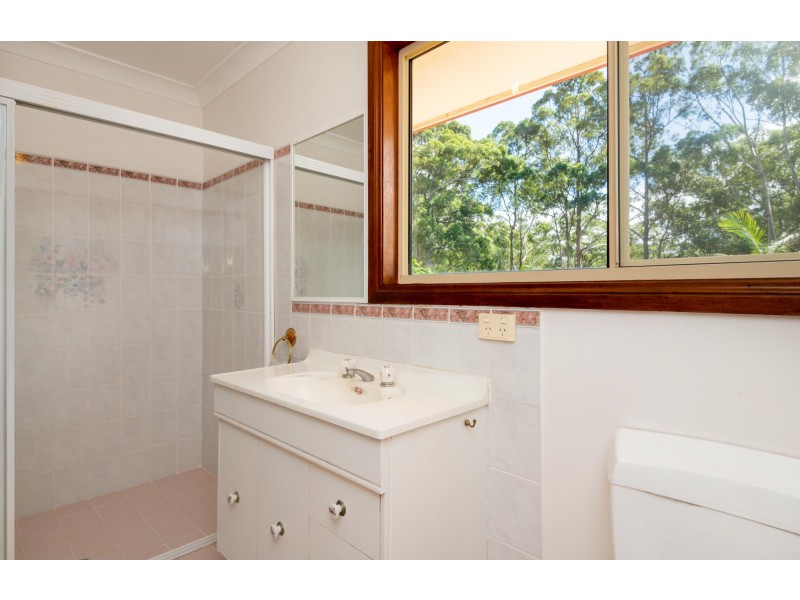 10 Pont Close, Emerald Beach NSW 2456