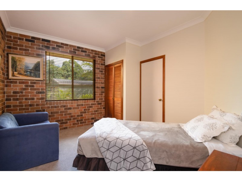 10 Pont Close, Emerald Beach NSW 2456