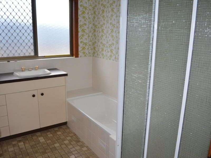 15 Lakeview Avenue, Safety Beach NSW 2456